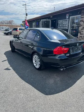 2011 BMW 3 Series photo 4