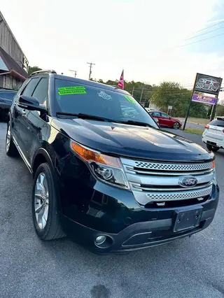 2015 Ford Explorer XLT photo 3