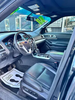 2015 Ford Explorer XLT photo 5