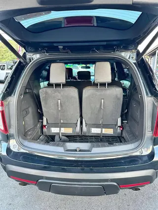 2015 Ford Explorer XLT photo 9