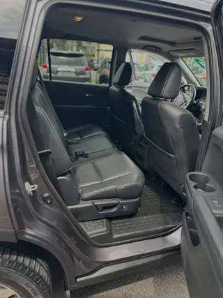 2017 Honda Pilot EX-L photo 9