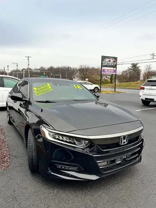 2018 Honda Accord Sport photo 3