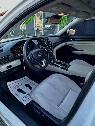2019 Honda Accord EX photo 9