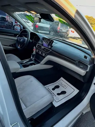 2019 Honda Accord EX photo 12