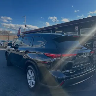 2020 Toyota Highlander LE photo 5