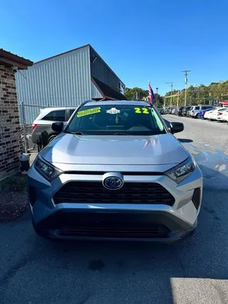 2022 Toyota RAV4 LE photo 2