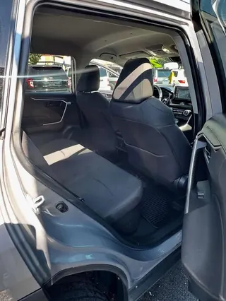 2022 Toyota RAV4 LE photo 13