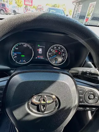 2022 Toyota RAV4 LE photo 15