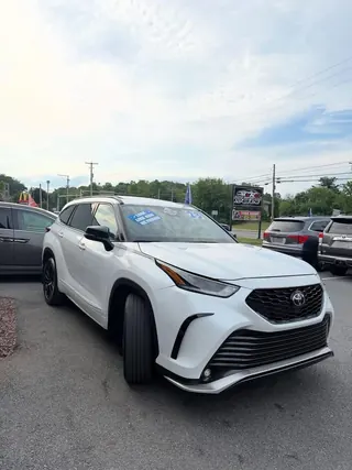 2023 Toyota Highlander XSE photo 6