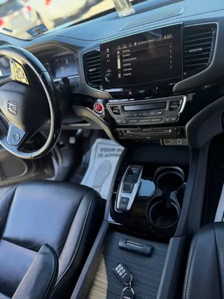 2019 Honda Pilot TOURING photo 10